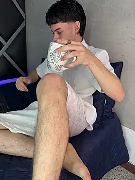 Snapshot of Lucian-greyy chatting on 02.18.26 Lucian-greyy online show from 02.18.26