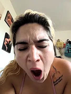 violet-grey online show from 04.18.26