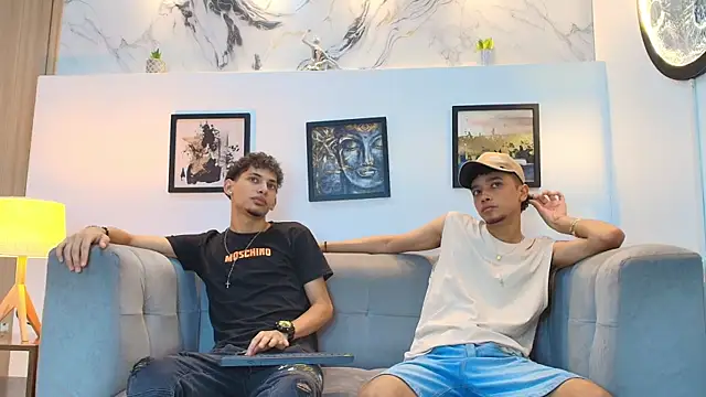 YOUNG BOYS HELL online show from 04.21.26