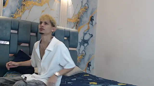 YOUNG BOYS HELL online show from 06.30.26