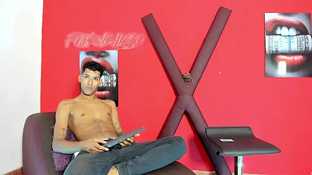 Snapshot of GREEN_BOYS chatting on 03.04.26 GREEN BOYS online show from 03.04.26