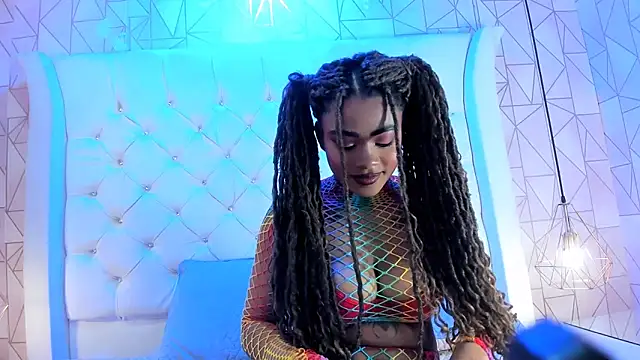 Snapshot of Malikasoleil chatting on 03.01.26 Malikasoleil online show from 03.01.26