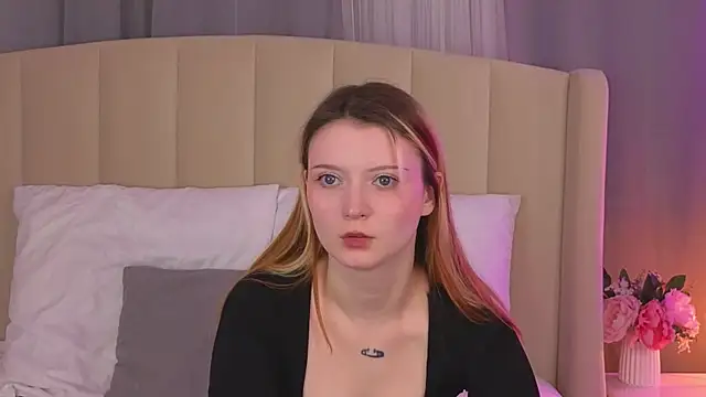 Snapshot of AlyssFrost chatting on 06.20.26 AlyssFrost online show from 06.20.26