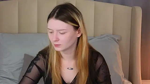 Snapshot of AlyssFrost chatting on 07.12.26 AlyssFrost online show from 07.12.26