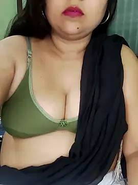 Snapshot of Fit_Girl55 chatting on 04.15.26 Fit Girl55 online show from 04.15.26