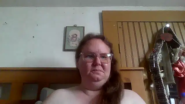 naughty queen1 online show from 04.21.26