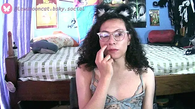 lewd mooncat online show from 05.01.26