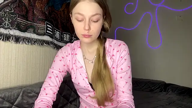 CassandraMur online show from 03.06.26