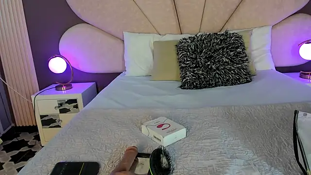 PerlaRogerss  online show from 04.01.26