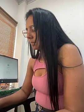 Snapshot of Yirleyll chatting on 03.03.26 Yirleyll online show from 03.03.26