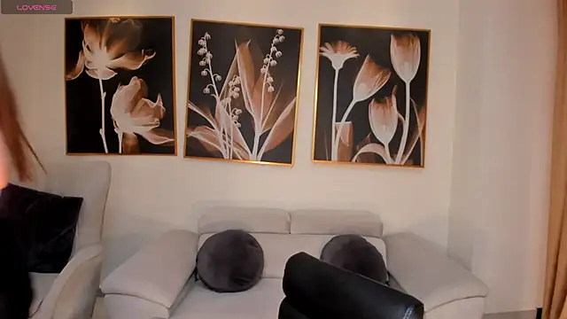 ArianaBellX online show from 04.04.26