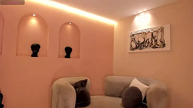 AmaraDivine online show from 04.17.26