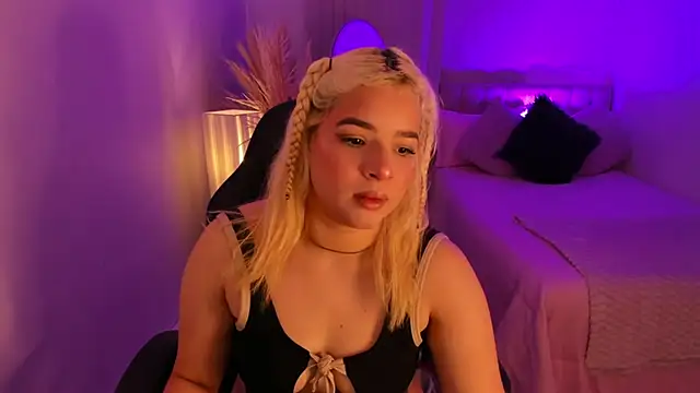 Snapshot of BarbieHannaB_ chatting on 02.26.26 BarbieHannaB online show from 02.26.26