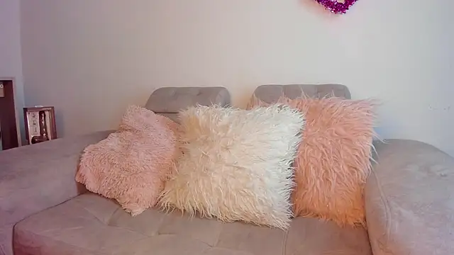 Tylla   online show from 02.24.26