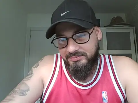 Snapshot of lachy2410 chatting on 07.15.26 lachy2410 online show from 07.15.26