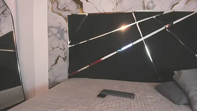 Couple In Heat online show from 04.20.26