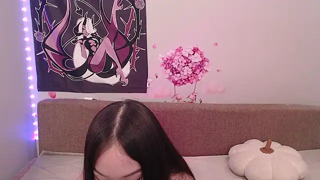 Snapshot of AhriStellar chatting on 05.16.26 AhriStellar online show from 05.16.26