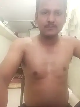 Snapshot of hunk_man chatting on 02.26.26 hunk man online show from 02.26.26