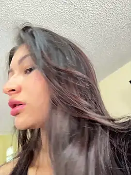 Aylin fire online show from 03.25.26