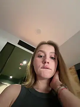 Eva Leen online show from 04.23.26