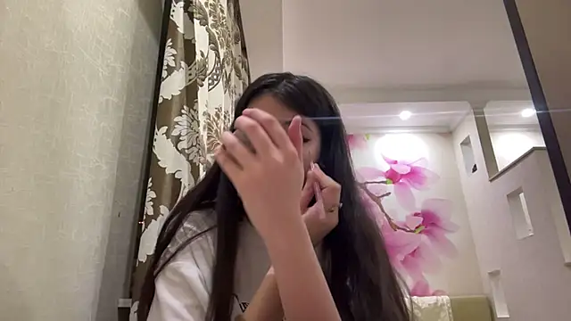 MaeRaads online show from 03.02.26