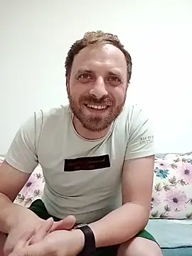 Snapshot of Scarbau chatting on 05.24.26 Scarbau online show from 05.24.26