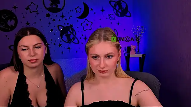 Snapshot of amalialowell chatting on 05.22.26 amalialowell online show from 05.22.26