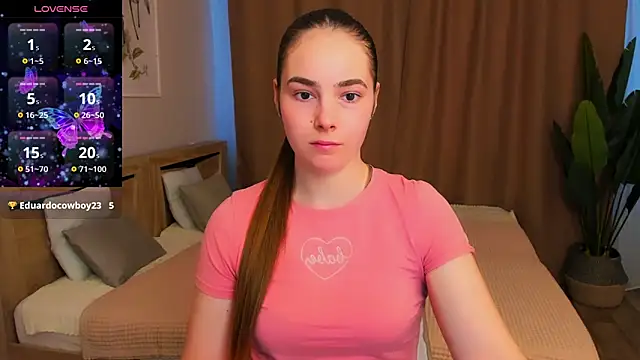 Snapshot of Maddy_Wood_ chatting on 02.24.26 Maddy Wood online show from 02.24.26