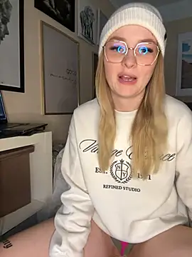 Snapshot of melanieTesss chatting on 03.29.26 melanieTesss online show from 03.29.26