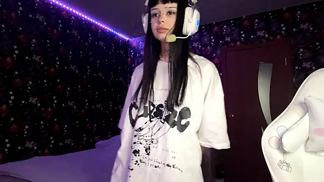 Luna Sohotti online show from 02.16.26