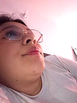 Snapshot of belen_green chatting on 06.15.26 belen green online show from 06.15.26