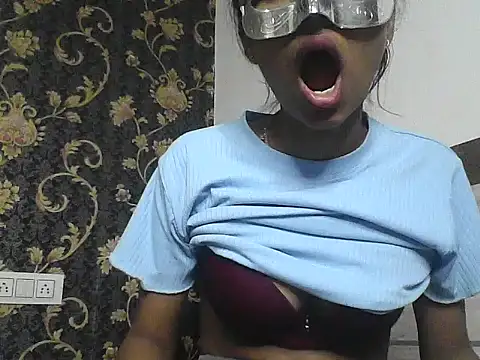 Rani1993 online show from 02.28.26