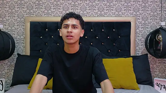 Snapshot of Dark_Sultan chatting on 02.18.26 Dark Sultan online show from 02.18.26