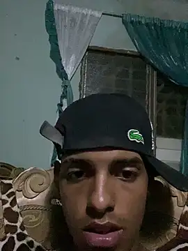 Alee 2005 online show from 04.21.26