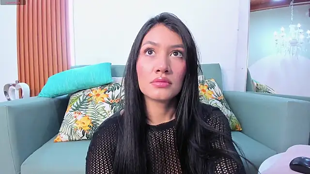 Violett Rosse  online show from 03.03.26