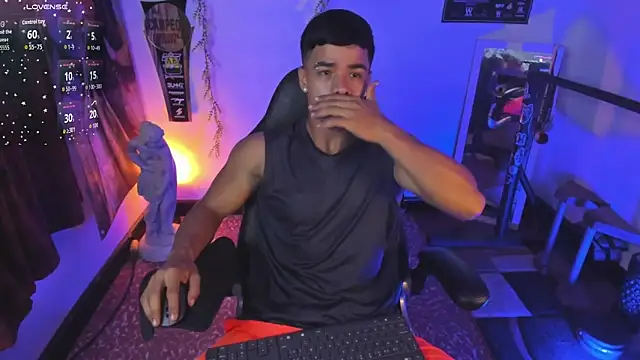 Snapshot of Rob_zaens33 chatting on 03.04.26 Rob zaens33 online show from 03.04.26