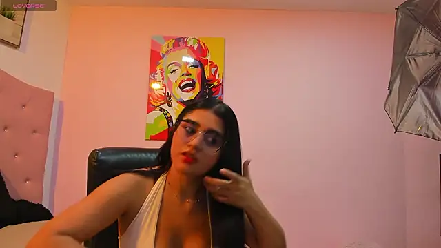 mila quin online show from 02.26.26