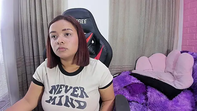 Sienna Lux01 online show from 02.25.26