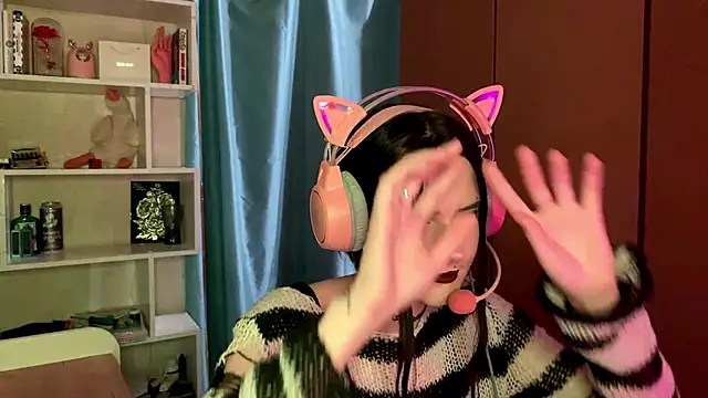 Snapshot of MabelDefina chatting on 02.23.26 MabelDefina online show from 02.23.26