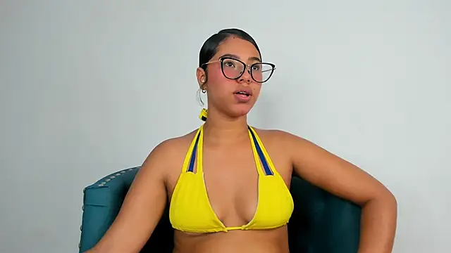 Snapshot of kendall_queen__ chatting on 03.03.26 kendall queen online show from 03.03.26