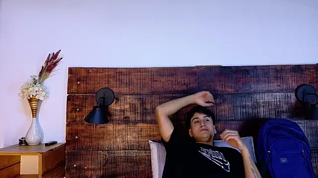 Snapshot of Esmeralda_and_Naim chatting on 03.03.26 Esmeralda and Naim online show from 03.03.26