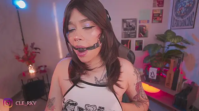 violette clerk1  online show from 03.28.26