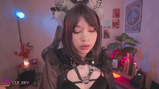 violette clerk1  online show from 04.12.26