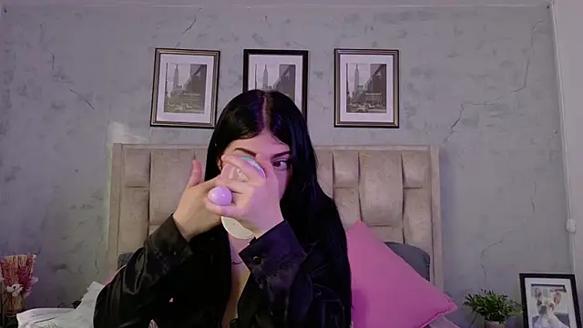 IsabellaRossi online show from 05.15.26