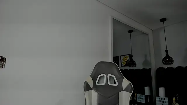 Bella  Peach online show from 04.20.26