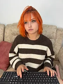 Snapshot of alysson_As chatting on 07.07.26 alysson As online show from 07.07.26