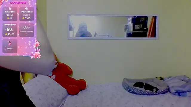 Snapshot of Luna_Moonfang chatting on 05.31.26 Luna Moonfang online show from 05.31.26