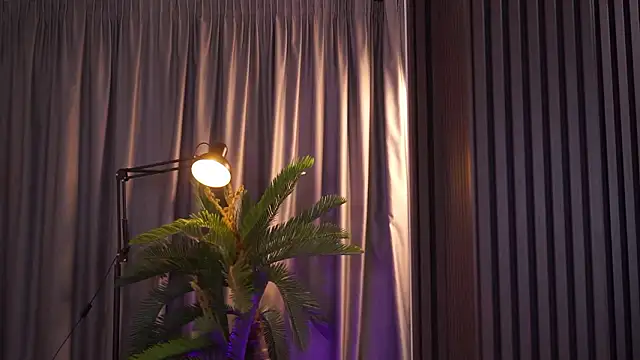 YanaSultana online show from 03.12.26