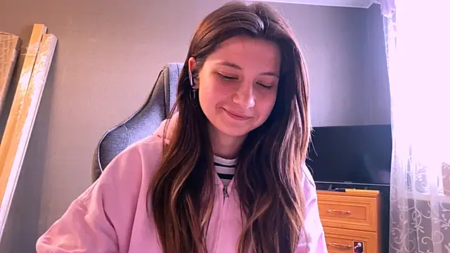 LunnaBliss online show from 04.12.26