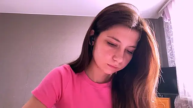 LunnaBliss online show from 04.20.26